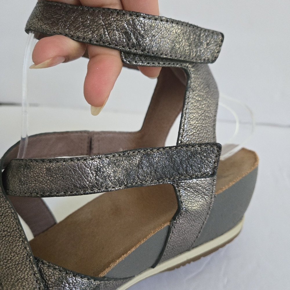 Dansko Veruca Metallic Silver Sandals Size 39 US 8.5 - Picture 11 of 13